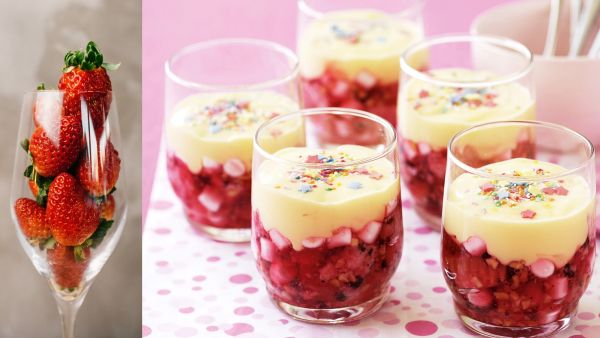 أكواب الفراولة بالمارشملو والكريمة