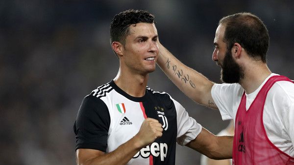 هيغواين ورونالدو