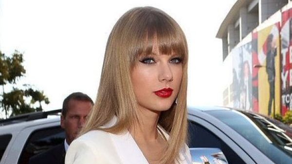 Taylor Swift (Twitter)