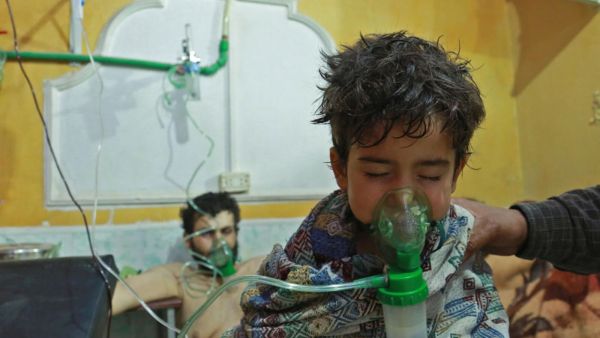 Victims of a chemical weapons attack by the Assad regime in Syria (Photo: HAMZA AL-AJWEH/AFP/Getty Images)