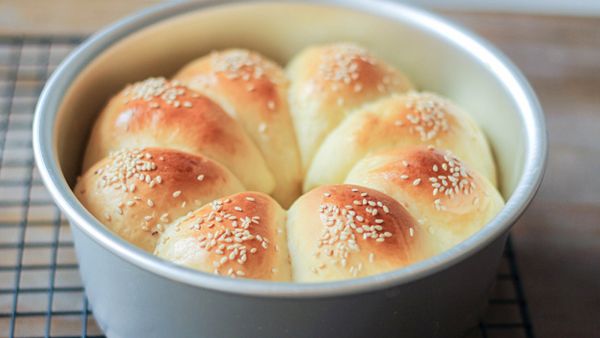 وصفة سهلة لتحضير خبز الحليب في البيت