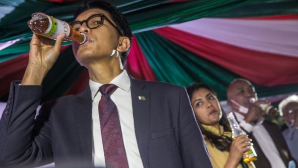 رئيس جمهورية مدغشقر "أندري راجولينا"