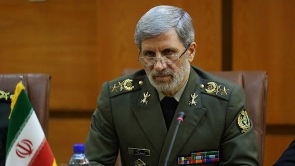 وزير الدفاع وإسناد القوات المسلحة الإيرانية العميد أمير حاتمي