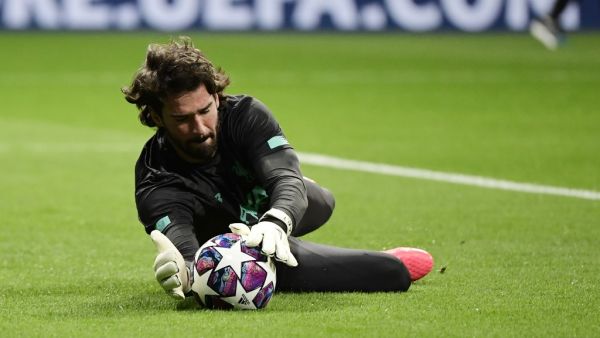 أليسون بيكر