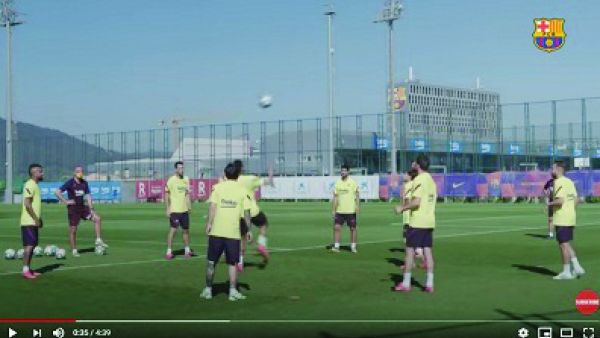 جانب من تدريبات برشلونة عبر يوتيوب