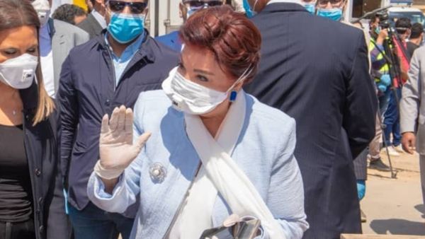 Sad News: Ragaa Elgedawy Tests Positive With Coronavirus.. & Her Health Condition Is Critical!