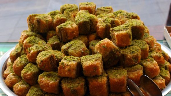بقلاوة بالفستق الحلبي