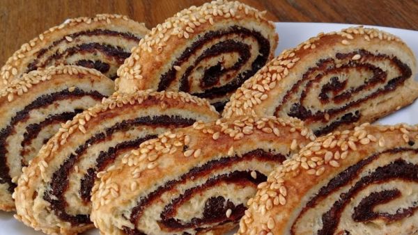 مقروطة/كليجة بالتمر