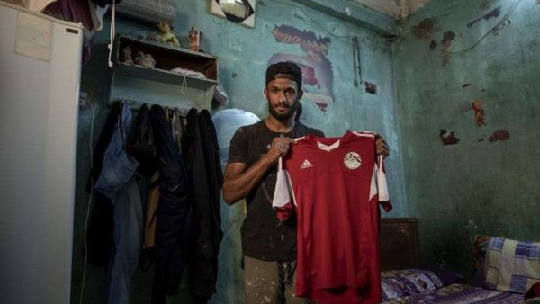  Beni Suef defender Mahrous Mahmoud had to find a way to provide for his family after football was halted in the country (Photo: goal.com)