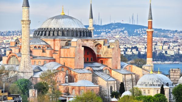 Hagia Sophia (Shutterstock)	
