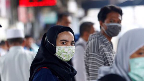 ارتفاع حالات الإصابة المؤكدة بفيروس كورونا في إندونيسيا إلى أكثر من 23 ألفا