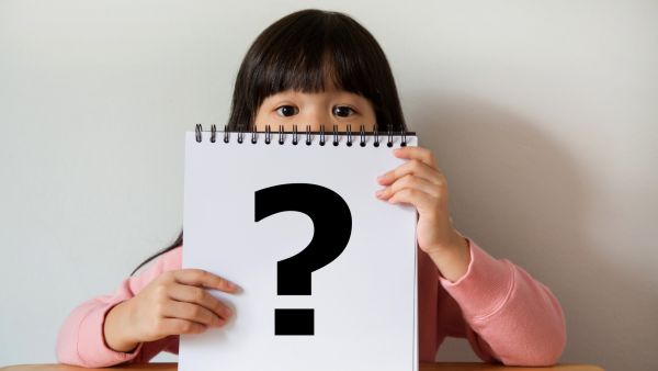 مكن أن تشرح له الطريقة العلمية للإنجاب، بصورة مبسطة وباستخدام المصطلحات العلمية الصحيحة