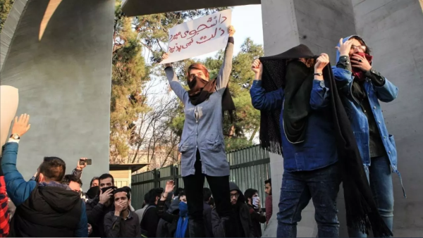  Iranian students protest at the University of Tehran during a demonstration driven by anger over economic problems, in the capital Tehran on December 30, 2017. (AFP/File)
