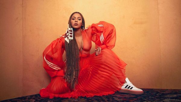 Beyonce Honored With Humanitarian Award at 2020 Bet Awards and Urges People to Vote This Year
