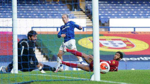 تعادل مخيب للريدز