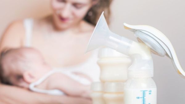 هل ينبغي إرضاع طفلك رضاعة طبيعية وأنت مصابة بالحمى؟