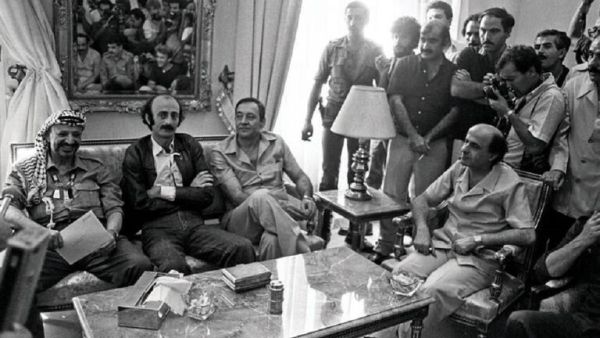 ولد محسن السيد علي إبراهيم في العام 1935 وأسهم منذ شبابه في تشكيل حركة القوميين العرب