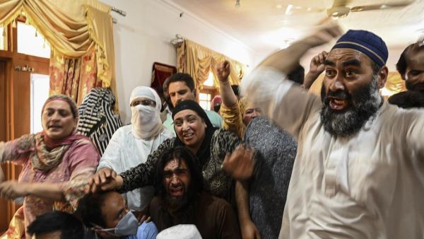 عائلة الجد بشير أحمد خان