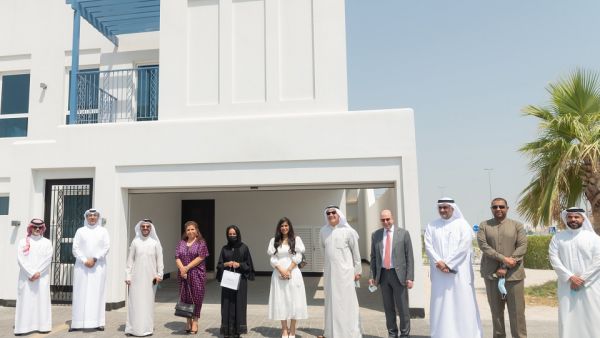 Al Salam Bank customers can now purchase their dream family home under the Mazaya Social Housing scheme with no down payment or administrative fees. Al Salam Bank Becomes First Bank in Bahrain to Complete Customer Handover of Deerat Al Oyoun Villa Under Mazaya Scheme