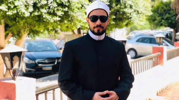 Islamic Imam Abdallah Roshdy suspended from work pending administrative investigations over his controversial opinions and social media posts.(Twitter)