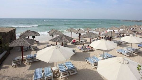 Enjoy beach vibes and adrenaline rush at an affordable price 