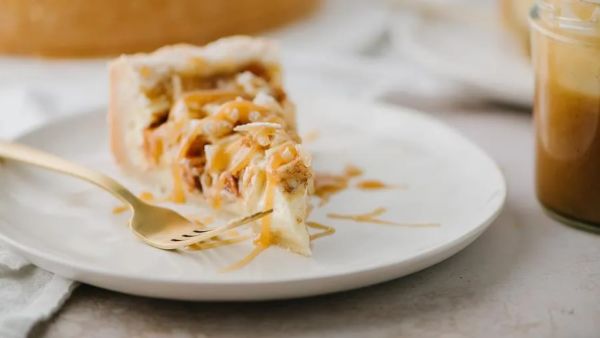 تشيز كيك التفاح واللوز البافاري