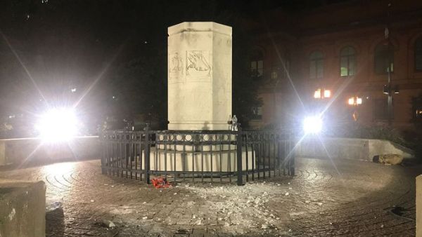 Leftists tear down Columbus statue in Baltimore (Twitter)