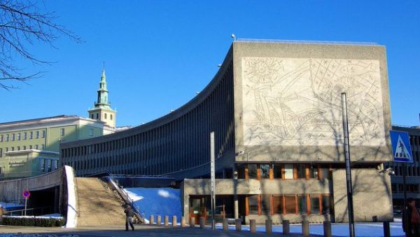 Oslo building with murals by Pablo Picasso (Twitter)