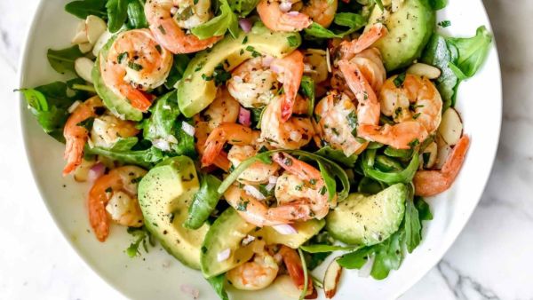 سلطة الروبيان والأفوكادو