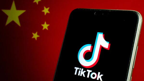 Millions of Indians switch to 'local TikToks' after ban on Chinese apps. (Shutterstock/ File Photo)