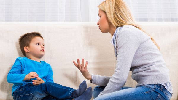  - أكثري من الثناء عليه لتمنحيه الثقة في نفسه.