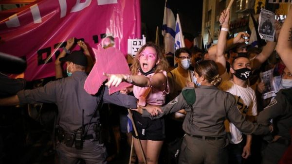 Anti-Netanyahu protest (Twitter)