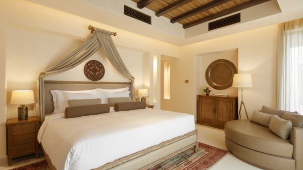 Arabian-Style Resort Celebrates Emirati Culture Through Design, Cuisine and Memorable Desert Experiences