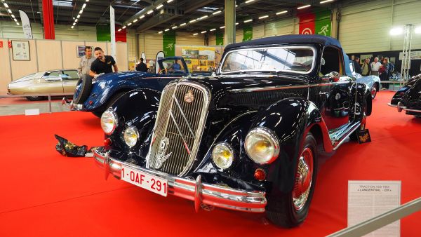 1953 Citroen (Twitter)