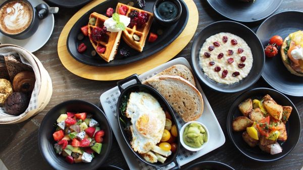 The New 'Sunny Side up' Breakfast Deal at Café 302