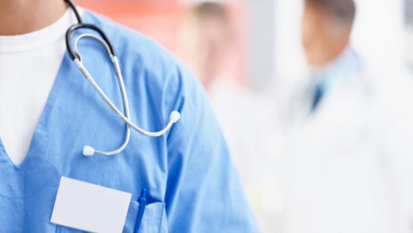 فيديو جديد لاعتداء مواطنين عراقيين على طبيب