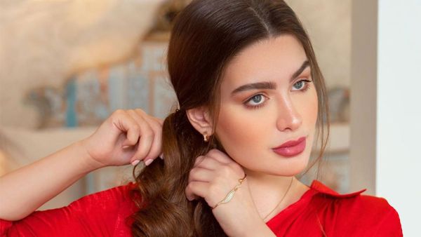 إصابة روان بن حسين بكسر في قدمها ومنعها من الحركة!.. ما القصة؟ (فيديو وصور) إصابة روان بن حسين بكسر في قدمها ومنعها من الحركة!.. ما القصة؟ (فيديو وصور)