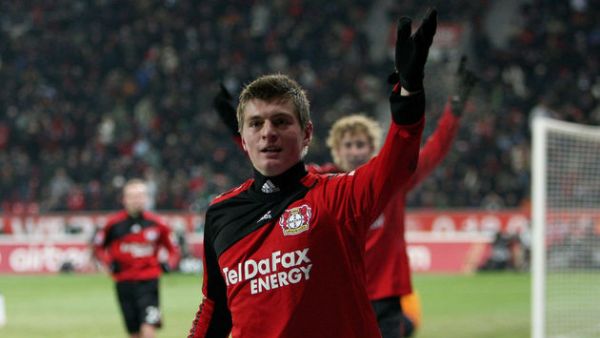 كروس بقميص ليفركوزن