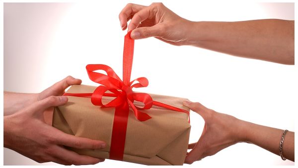 القيام برحلة لمدينة الملاهي والتقاط صور مع المهرجين واللهو مثل الصغار القيام برحلة لمدينة الملاهي والتقاط صور مع المهرجين واللهو مثل الصغار