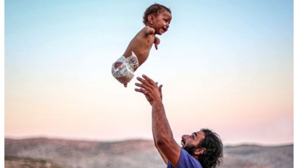 خالد مصيطف مع ابنه محمد