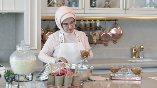 السيدة أمينة زوجة الرئيس التركي رجب طيب أردوغان 