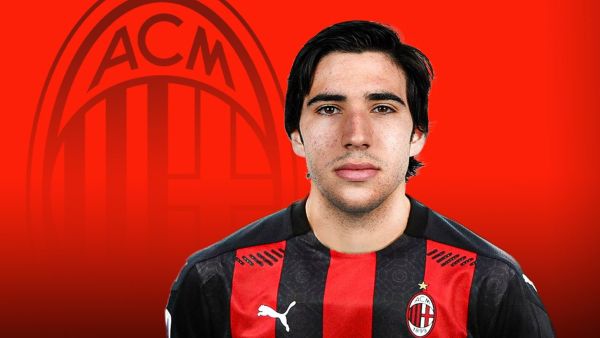 تونالي بقميص ميلان