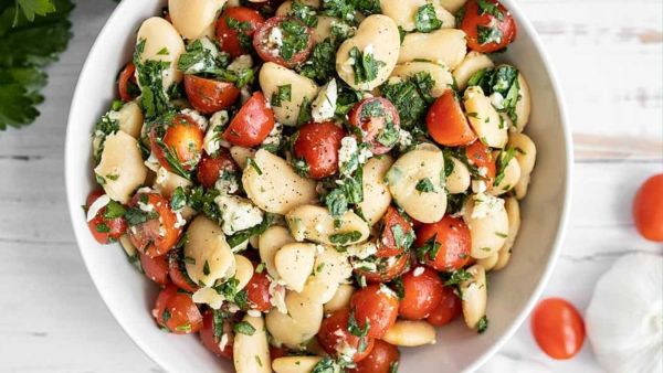 سلطة الفاصوليا البيضاء