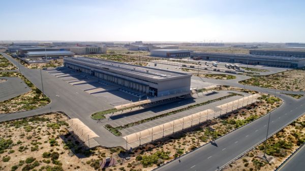 EZDubai provides a range of logistics facilities and business solutions designed for start-ups, SMEs, multinationals. It is strategically located in the heart of the Logistics District of Dubai South and is home to the Al Maktoum International Airport. Dubai South: 47% of Ezdubai Is Operational and Under Developent Since Its Launch Last Year