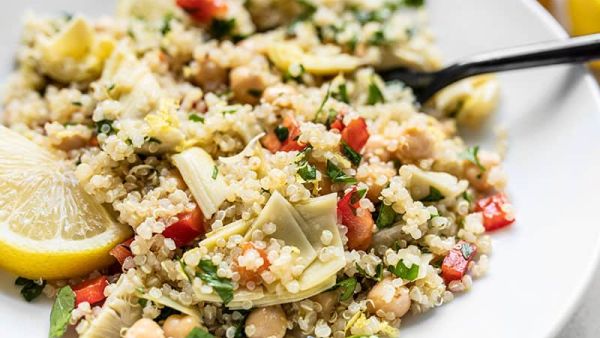  سلطة الليمون والخرشوف والكينوا