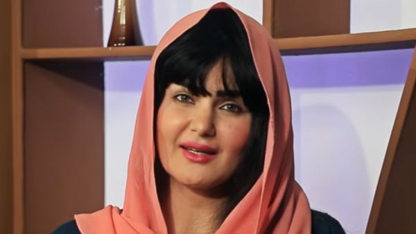 Sama Al-Masri Brings To Court a Quran and a Prayer Rug To Attend the Final Ruling in Her Case