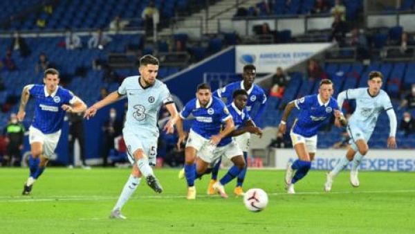 جورجينيو يفتتح أهداف البلوز