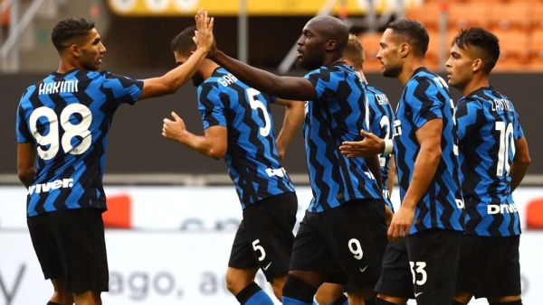 فوز ساحق للنيراتزوري