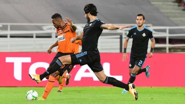 نهضة بركان يظفر باللقب