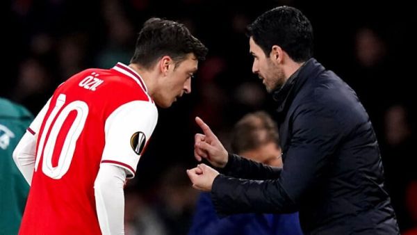 صورة أرشيفية لآرتيتا وأوزيل